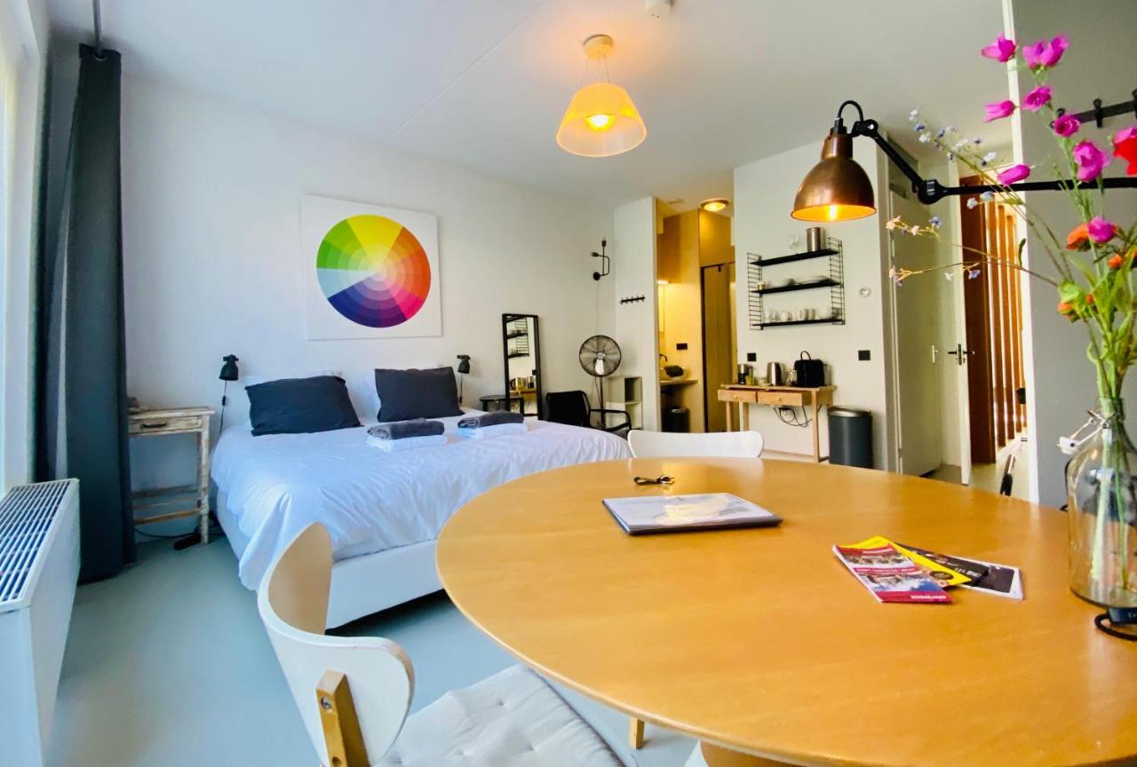 Private Studio With Free Car Parking Amsterdam Exterior photo